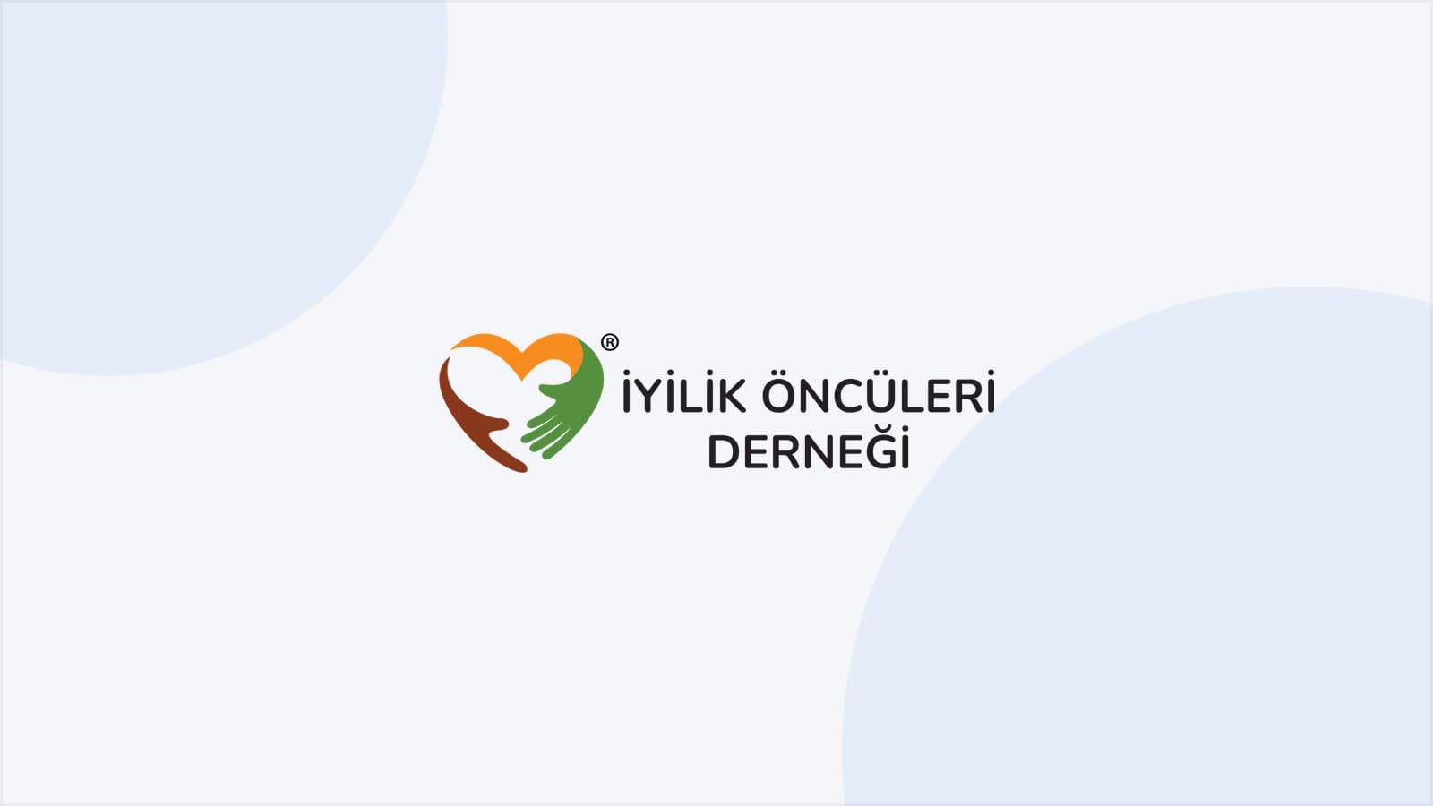 Açık zemin üzerinde İyilik Öncüleri Derneği logosu